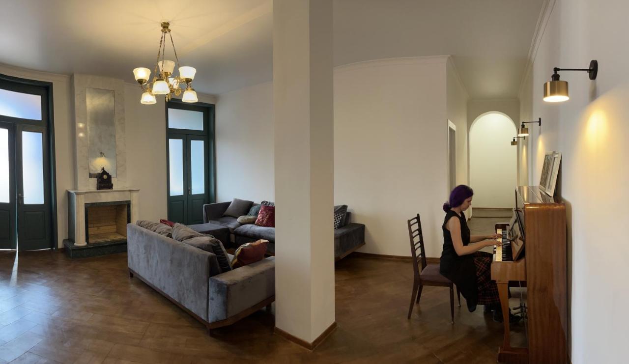 Pigeon Guest House Tbilisi Eksteriør bilde