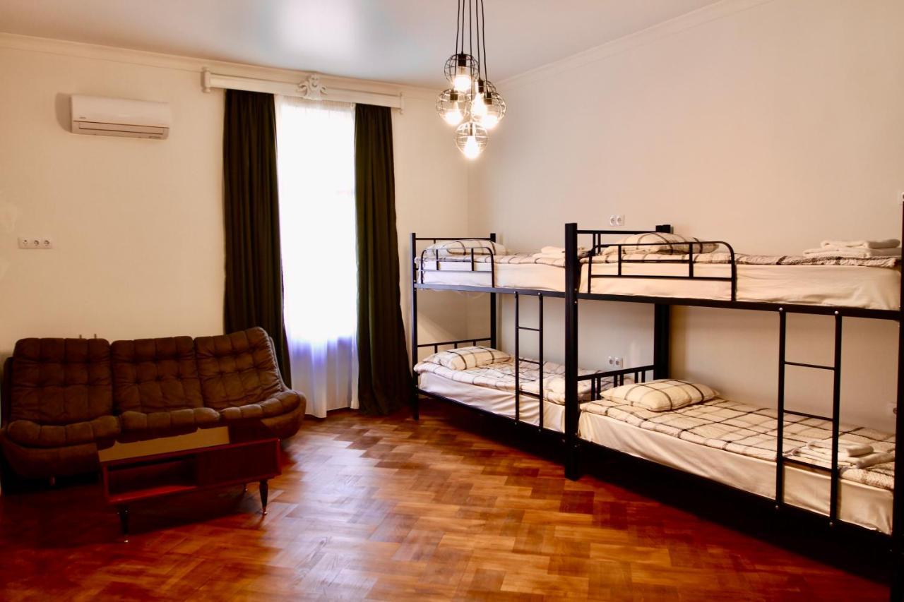 Pigeon Guest House Tbilisi Eksteriør bilde