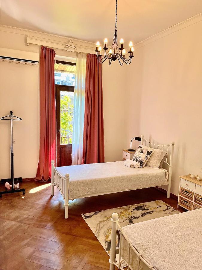 Pigeon Guest House Tbilisi Eksteriør bilde